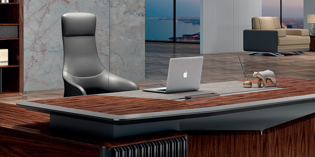 Le mobilier de bureau exécutif de la série Sunac est un bureau beau et fonctionnel - avec un design moderne et un rangement sous le bureau.