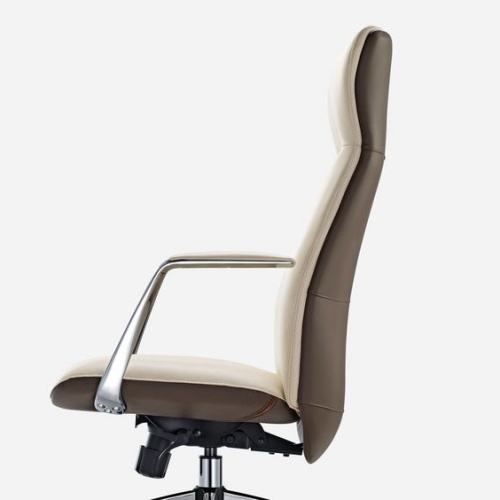 Chaises de bureau &agrave; dossier haut pour le confort des dirigeants